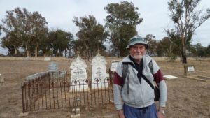 9 Mar 2017 The Pinnacle & Old Weetangera Cemetery with Melba Shed